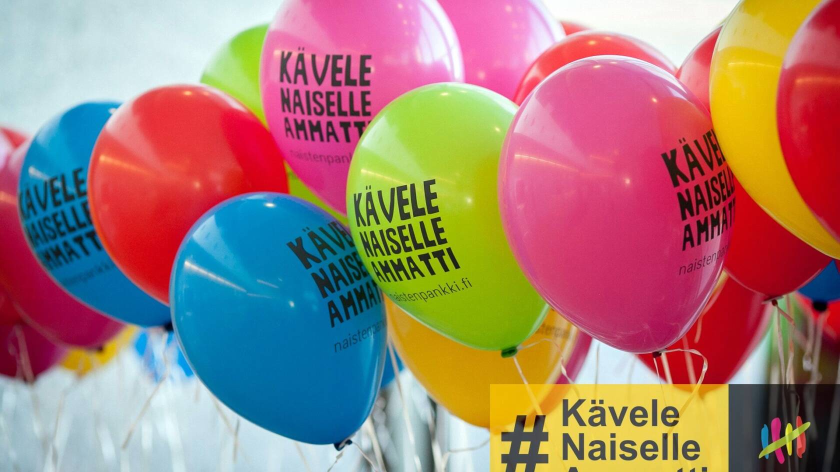 ballonger med Kvinno Bankens logo